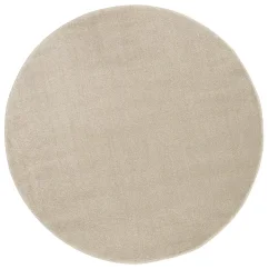 Jednofarebný béžový kruhový koberec s priemerom 200 cm.