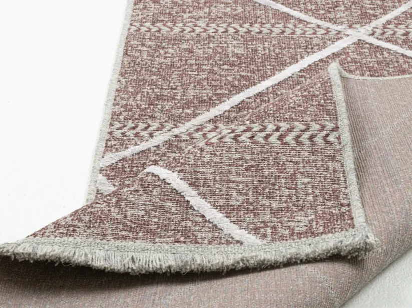 Tenký prírodný geometrický koberec Braderup - naturálne červený - SANSIBAR STYL