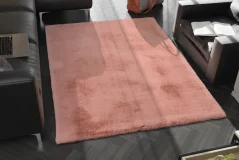 Staro ružový plyšový koberec RockySoft