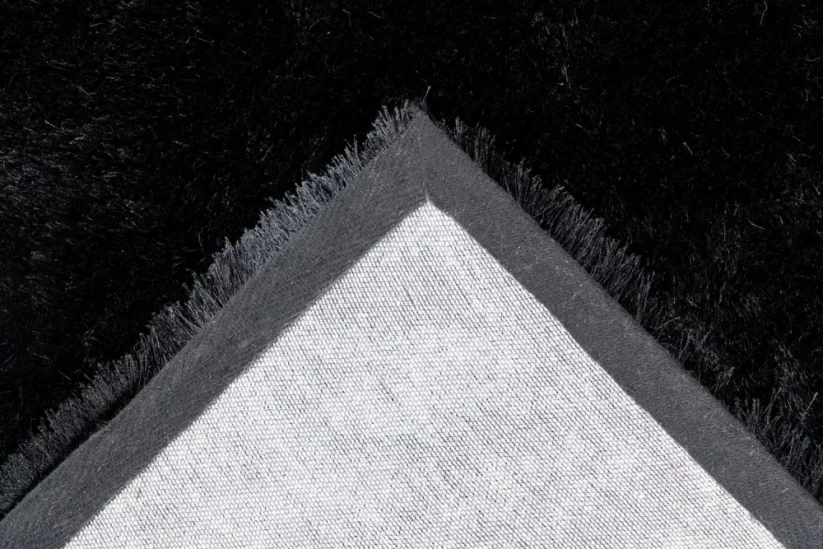Čierny koberec Perleťový úplet - M
