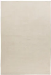 Svetlý jednofarebný smotanovo biely koberec.