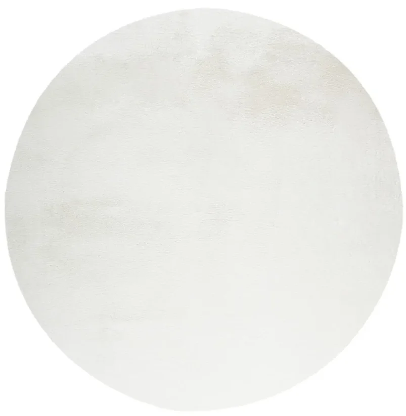 Krásne biely okrúhly koberec z jemného plyšového materiálu. Tvoje nohy sa potešia jemnému vlasu.