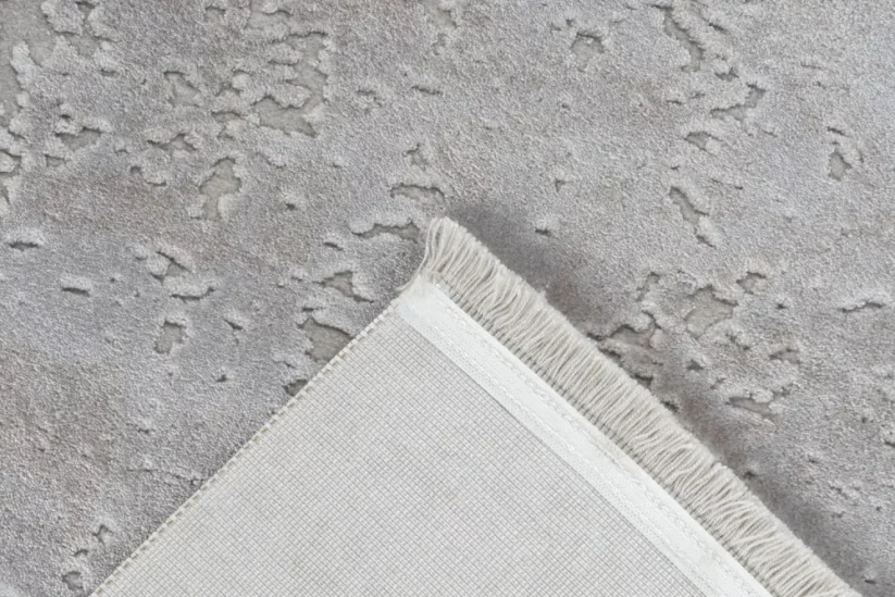 Strieborný koberec Planina - Pierre Cardin - L