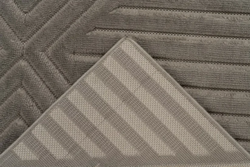 Exteriérový a interiérový koberec Diamond v striebornej farbe - M