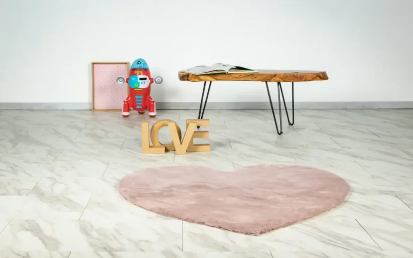 Detský plyšový koberec Srdce v staroružovej farbe