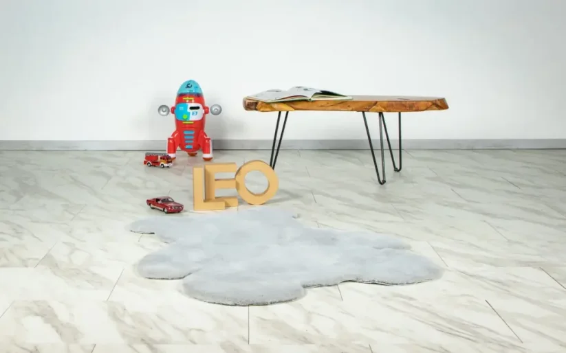 Detský plyšový koberec Medvedík v striebornej farbe
