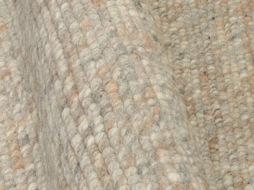 Prírodný vlnený guľôčkový štvorcový koberec - M