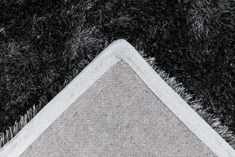 Antracitový koberec Perleťový úplet - L