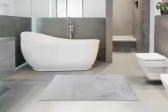 Plyšová kúpeľňová predložka striebornej farby - Malá